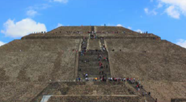 メキシコシティ　古代都市のミステリーに出会う　テオティワカン遺跡