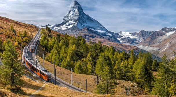スイスの名峰マッターホルン：絶景かな絶景かな！マッターホルンの眺めは値万フラン！