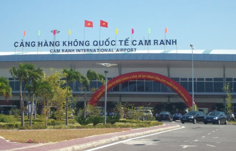 ニャチャン　空港～ホテル送迎サービス