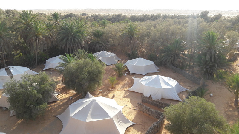 砂漠のテントホテルで1泊、南部周遊2日間の旅
