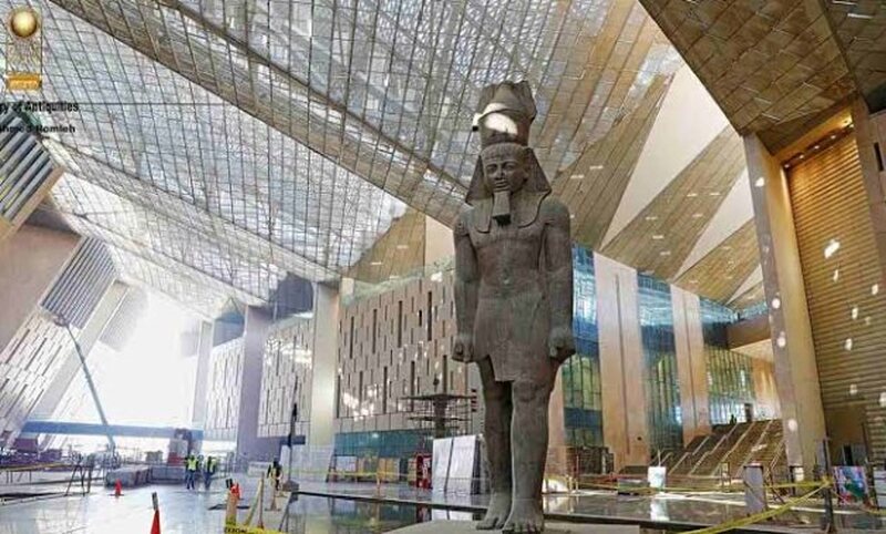 カイロ　大エジプト博物館半日観光