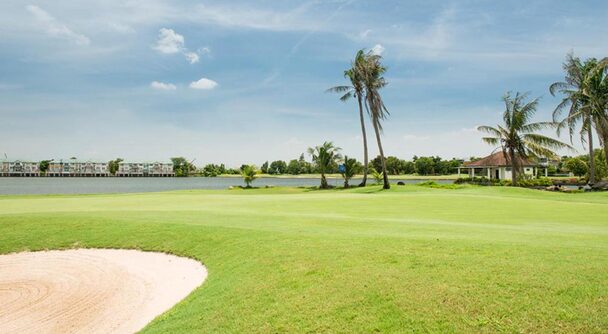 幹事様必見！リゾート感と自由度が別次元&mdash;バンコク送迎付きゴルフコンペ