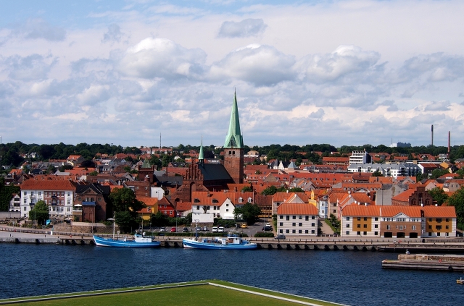 「行くべきか、行かざるべきか」&mdash;迷っている時間がもったいない、ハムレットの舞台へ