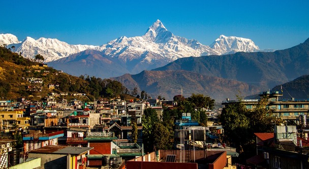 ポカラ：ネパール語で「ポカリ」は湖。ポカラは湖に囲まれたネパール第2の都市