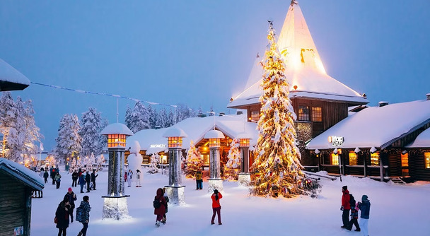 クリスマスシーズンは超多忙！サンタクロース村に冬がやって来た！