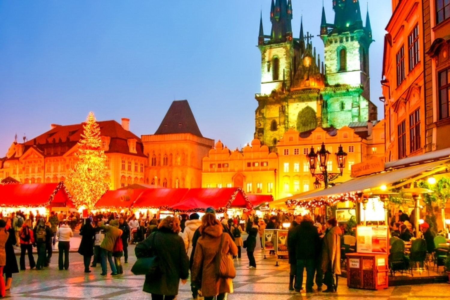 世界一美しいクリスマスマーケット、プラハの冬は凄くロマンティック！