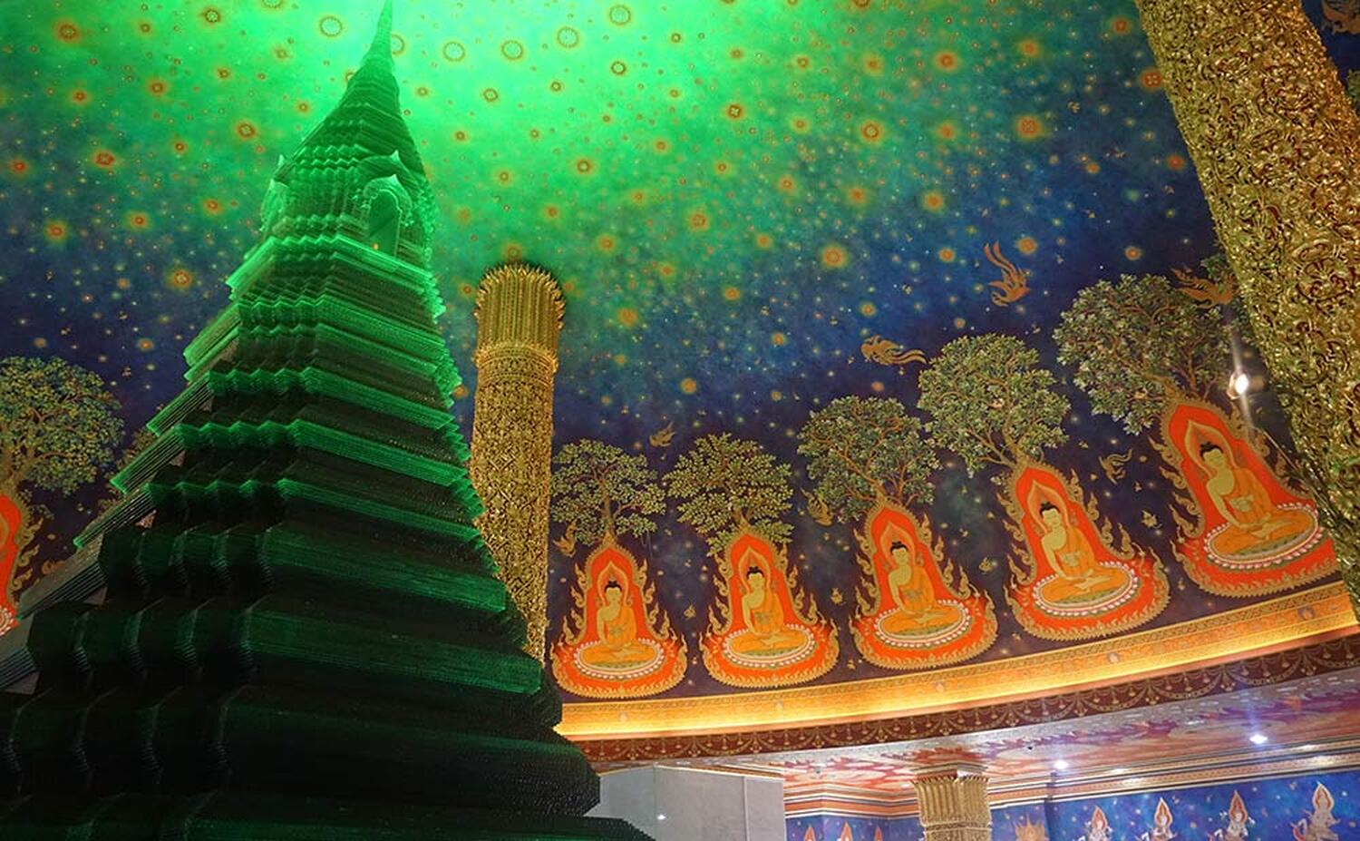 なんじゃこりゃ、我が家の前のバスよりたくさん飛んでいるバンコク便。もう一度行くなら&hellip;