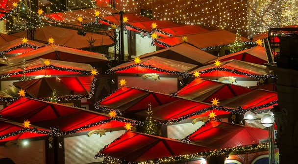 西ドイツ最大のクリスマスマーケット、世界遺産のケルン大聖堂前に11月23日オープン！