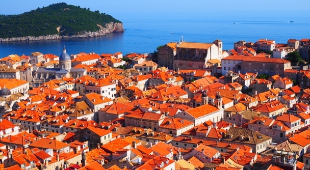 青色の洞窟、緑色のプリトヴィツェ、赤色のドブロブニク&hellip;ドラマチックな毎日の連続！