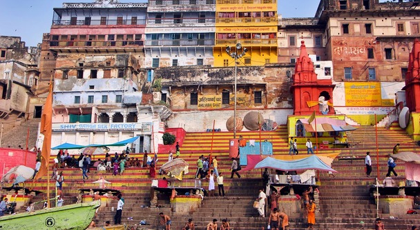 ヒンドゥー教の聖地バラナシ！「インドに来た！」と感じる衝撃の瞬間を体感ください！