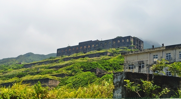 黄金と廃墟マニアを魅了する聖地へ！台湾の十三層遺跡＆黄金博物館＆九份ツアー