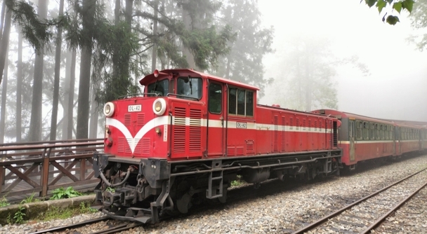 15年ぶりの全線復旧、阿里山鉄道で行く絶景日の出鑑賞1泊2日の旅！