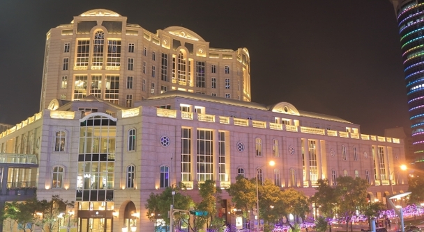 台湾でのビジネス展開を成功させるには、現地のビジネス慣習を熟知したパートナーや通訳が必要です。