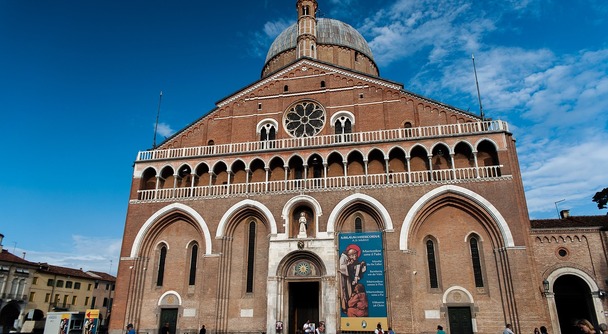 ベネチアから気軽に行ける世界遺産の街・パドヴァ！ガリレオ先生もここで教鞭をとりました。