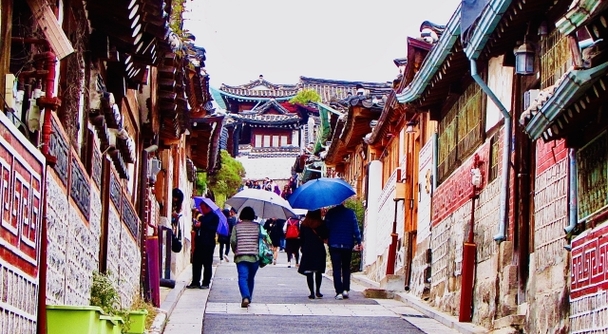 韓国をもっと深く知りたい、効率よく移動したい、体験型旅行なら日本語ガイド付きソウルツアー