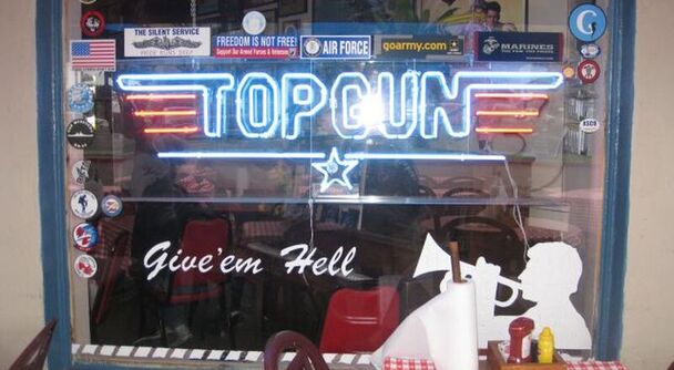 トップガンツアー～あなたの人生の中に、“映画のワンシーン”を持ち帰る体験です