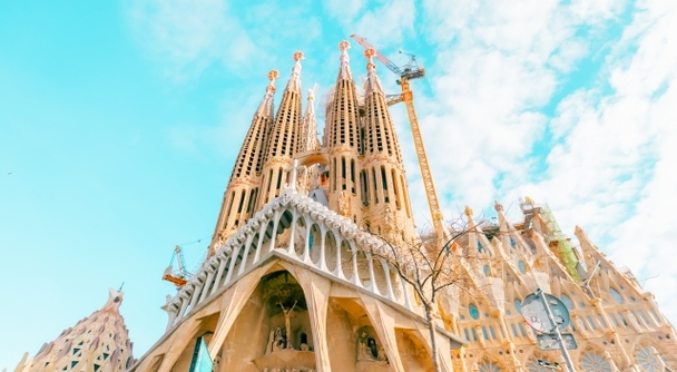 サグラダ・ファミリア完成目前！バルセロナの魅力を、もっと深く、もっと贅沢に。