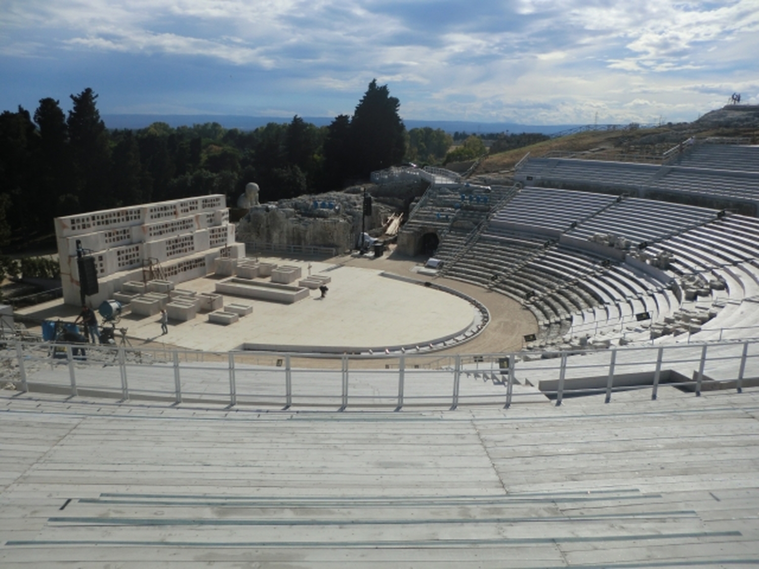 英雄たちの足跡をたどる旅──タオルミーナ発・世界遺産シラクサ1日観光
