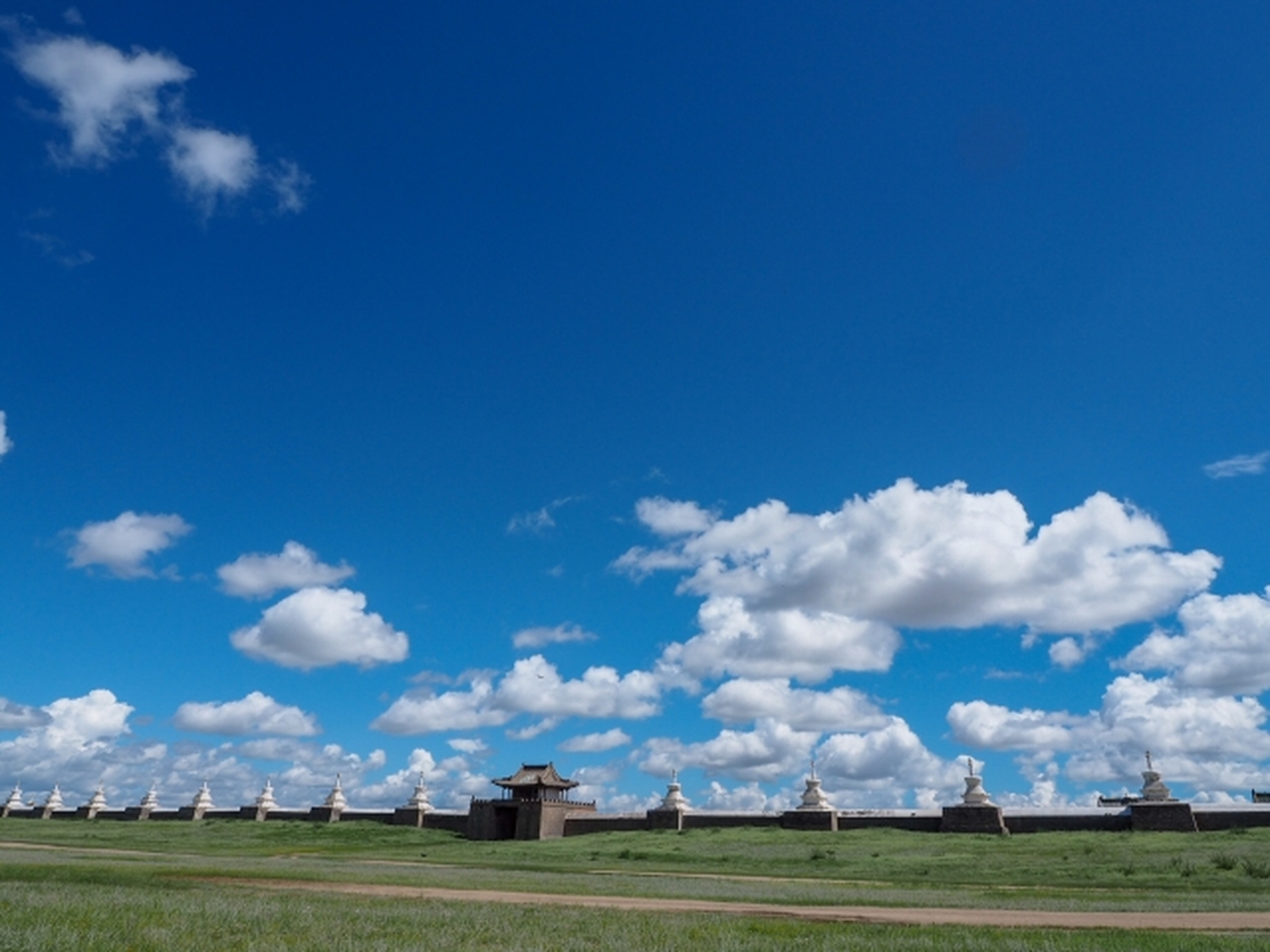 大草原と仏教遺産の旅へ――モンゴルで時を越える感動体験