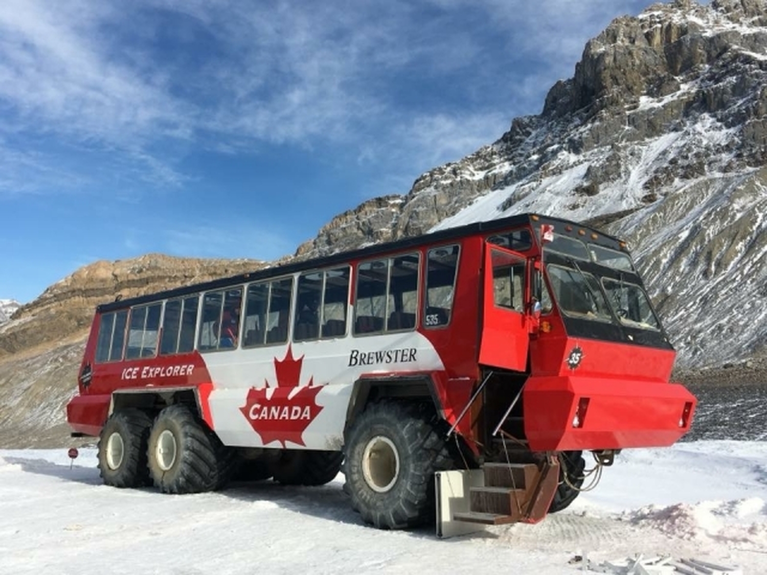 バンフ発着定番中の定番！すべて込みで、安心して満喫。コロンビア大氷原プレミアムツアー！