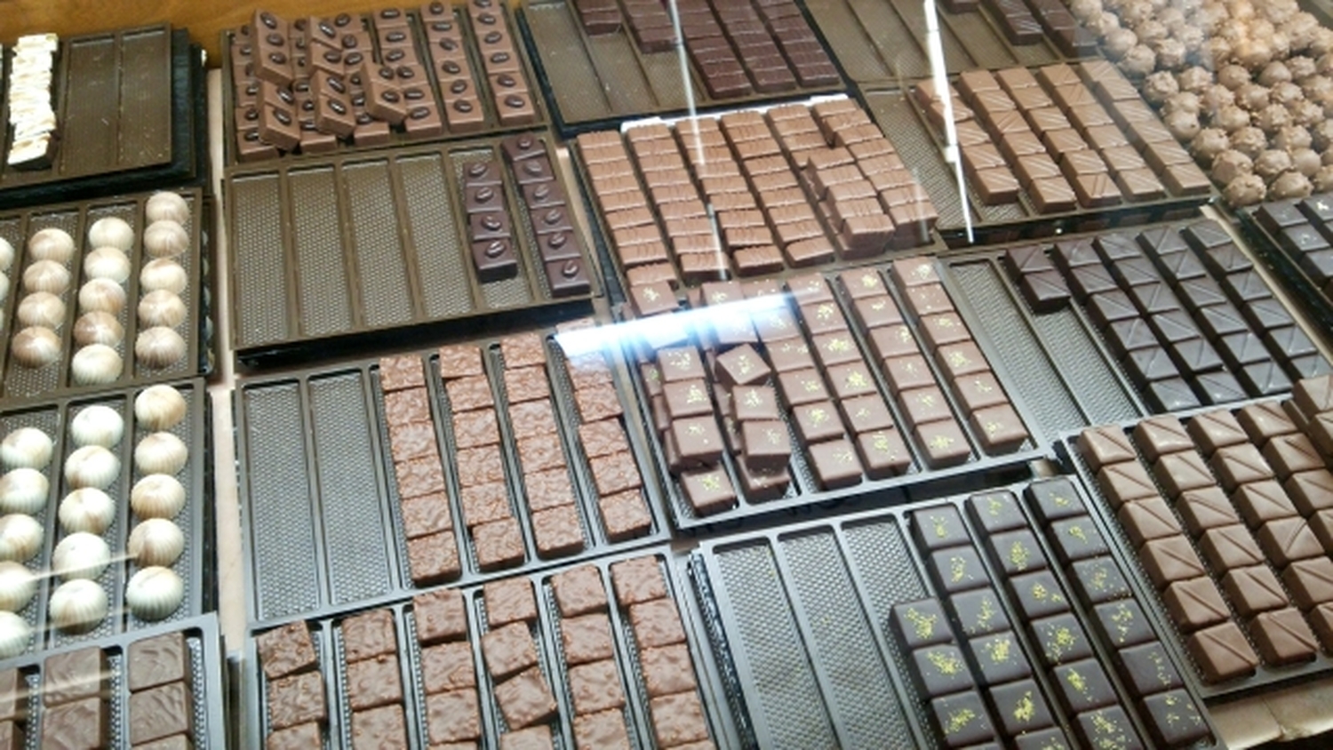 現地日本語ガイドと歩く旅～ガイドブックじゃ出会えない、私だけの“おいしいリヨン”