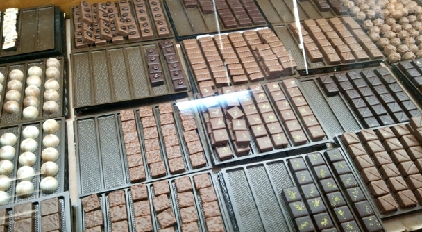 現地日本語ガイドと歩く旅～ガイドブックじゃ出会えない、私だけの“おいしいリヨン”