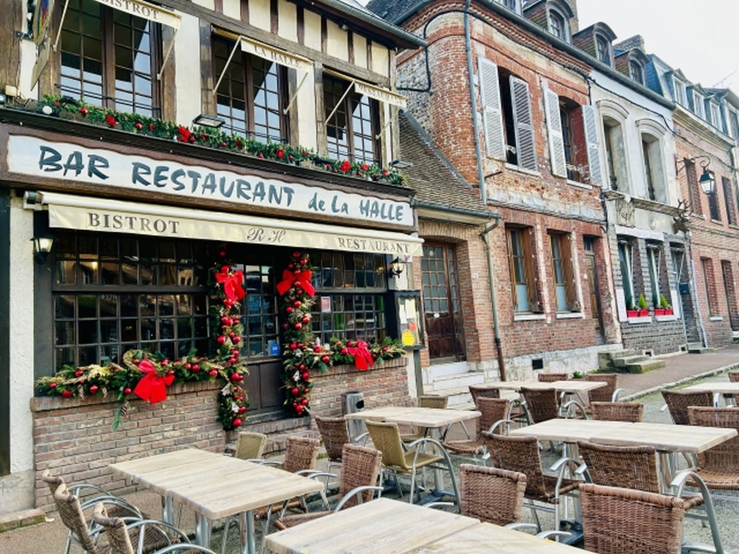 伝統のブション、芳醇なショコラ。五感で巡るリヨンの美食旅