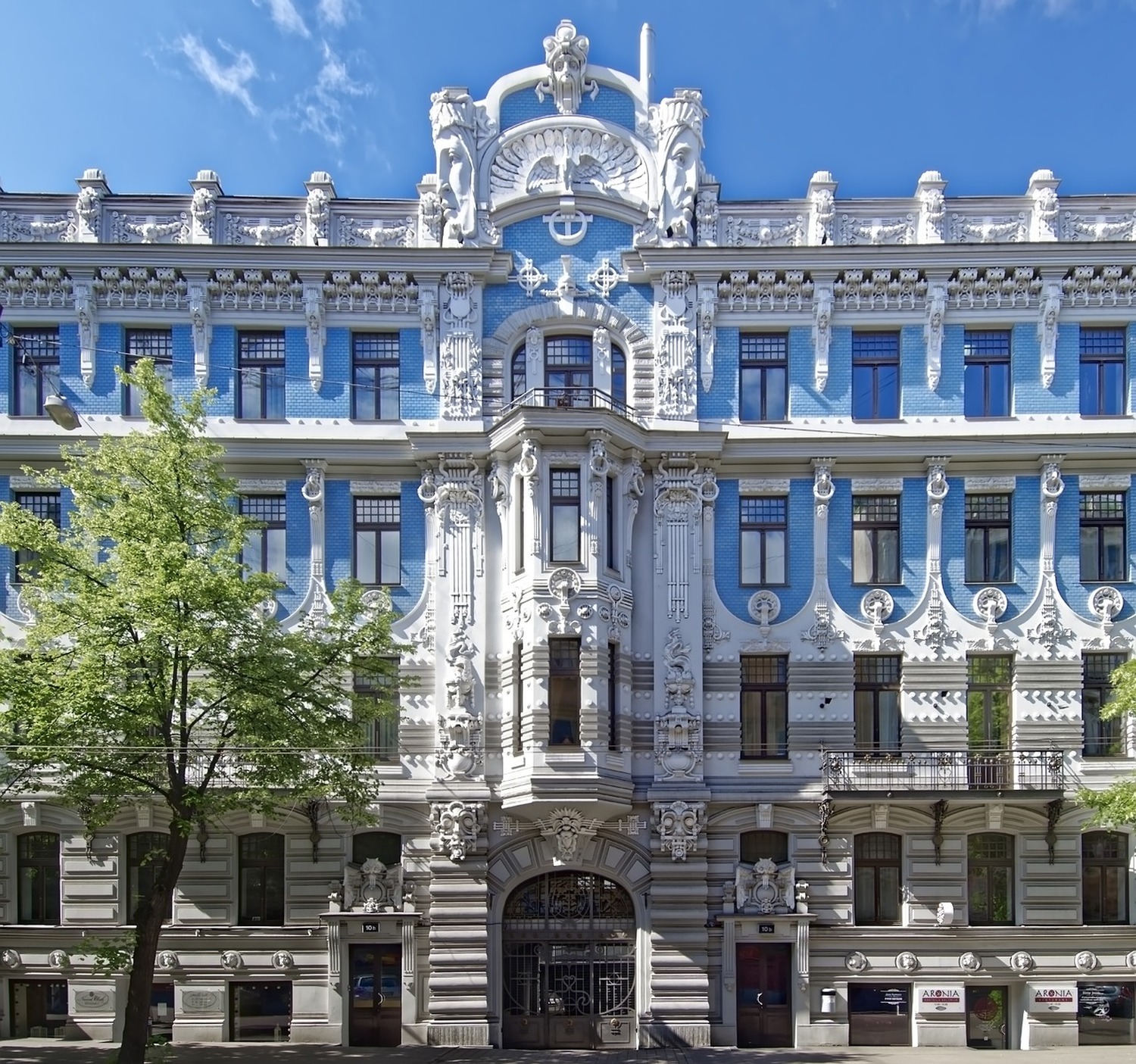 バルト三国の最大都市～美しき旧市街、未来を創る都市。今、リガが面白い。