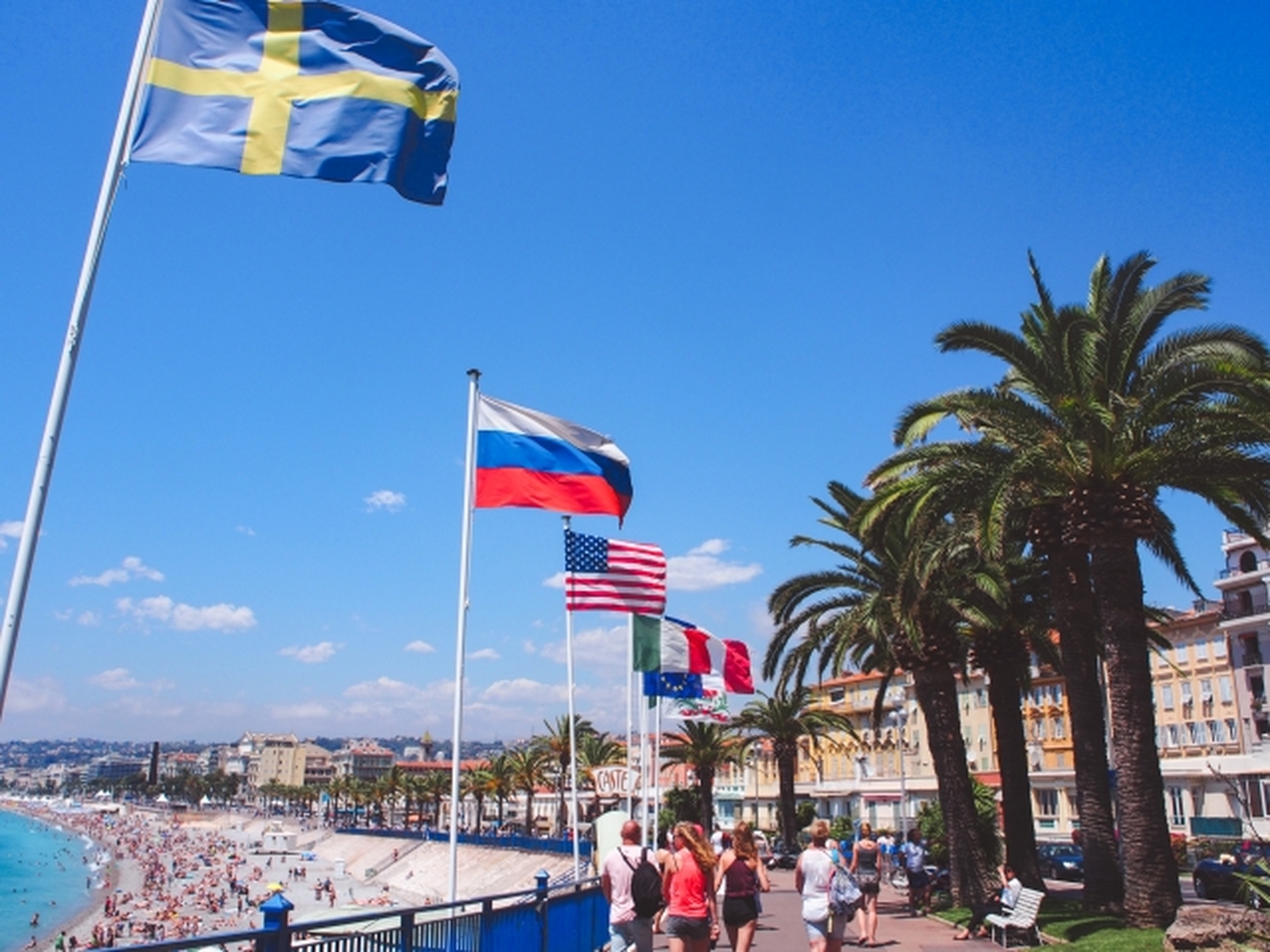 陽光あふれる地中海の楽園、南仏ニースで過ごす、夢のような休日