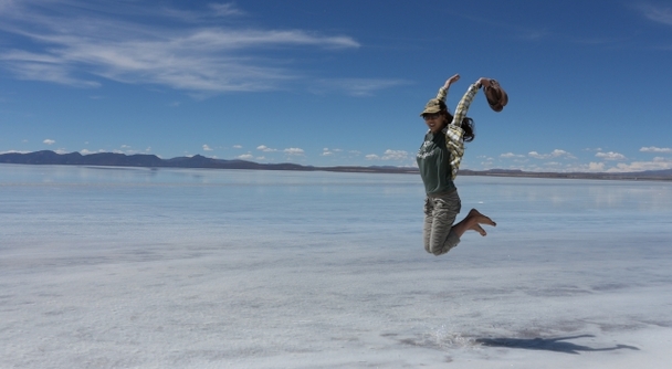 空と大地が溶け合う場所へ── ウユニ塩湖、人生で一度は訪れたい理由