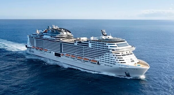 2025年10月。人生に、もうひとつの船出を。 美しい秋、日本と韓国をめぐる癒しのクルーズ旅。