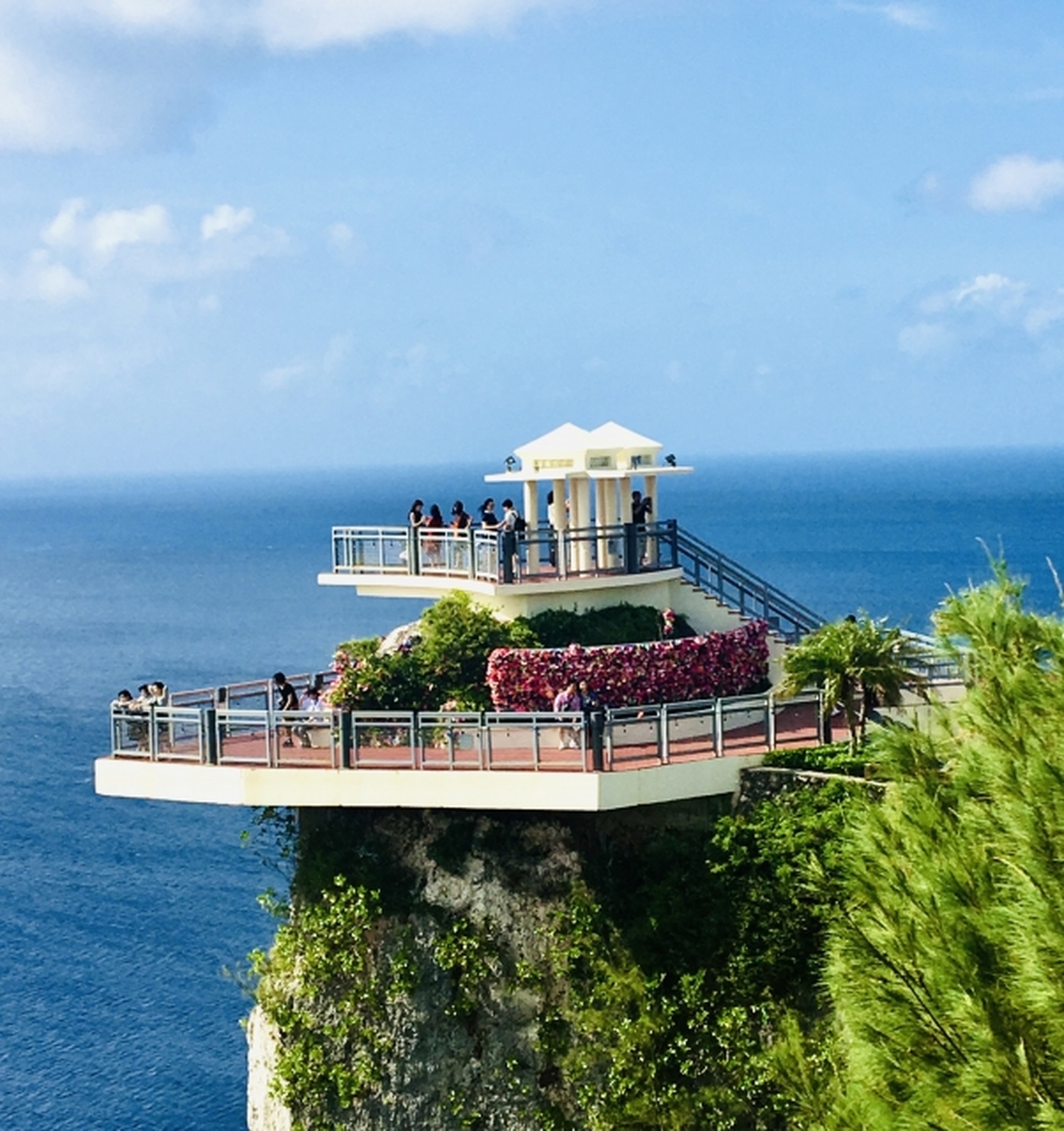 グアム島 自然と歴史の南部ツアー ～本当のグアムを発見！空より青い海と、心に響く物語へ。