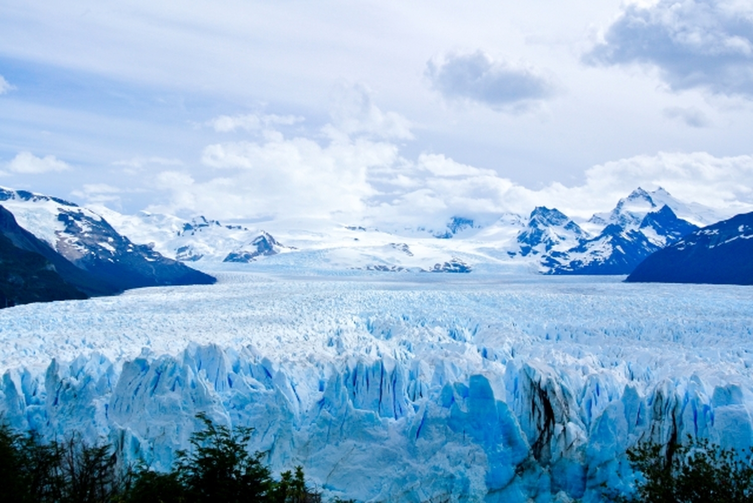 南米の果てで心を揺さぶる絶景体験！【ブエノスアイレス発】5泊6日で巡るパタゴニアの大自然へ