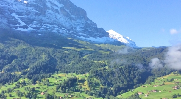 はじめてでも大丈夫！日本語ガイドと歩く、心に残るスイスアルプスの絶景ハイキング