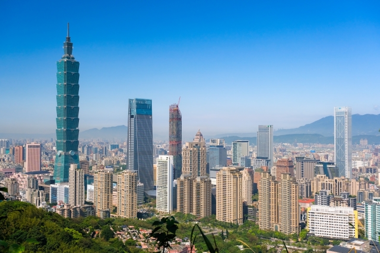 決められたコースはもういらない。台北を自分のペースで楽しもう！日本語ドライバー付き専用車プラン
