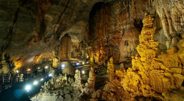 まだ知られていないベトナムの宝庫　世界遺産洞窟群の玄関口、ドンホイへ