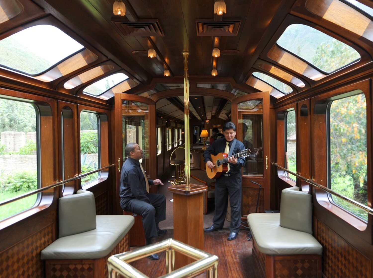 一生に一度の夢の鉄道旅！南米のオリエント急行「ハイラム・ビンガム号」で行くマチュピチュ遺跡