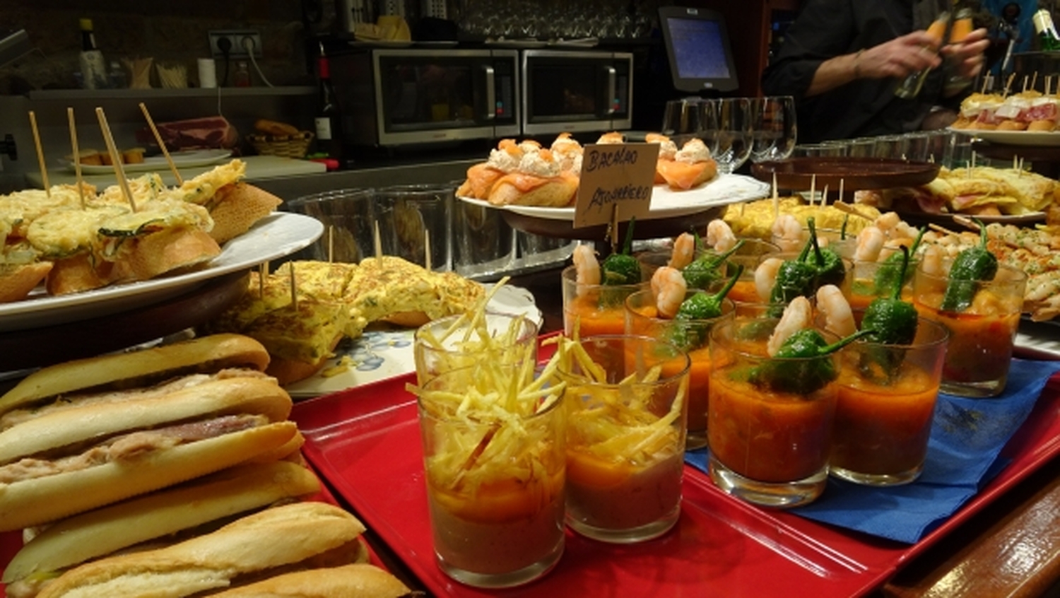 ガウディの街で味わう幸福の一皿！日本語アシスタントと行くバルセロナのバル巡り