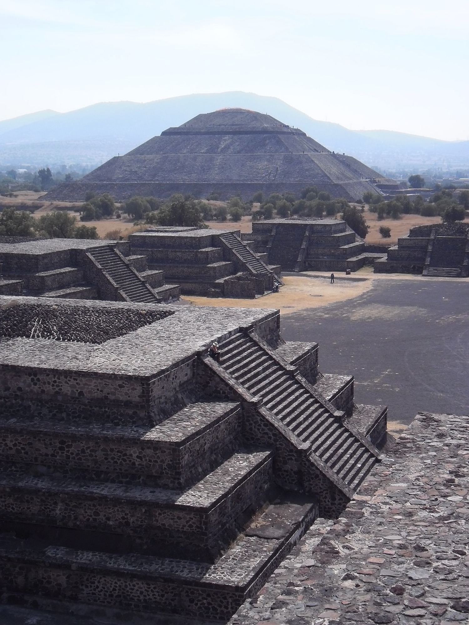 神々が創り、太陽と月が見守る都～古代の鼓動が今も響く、メキシコ・テオティワカンの旅！
