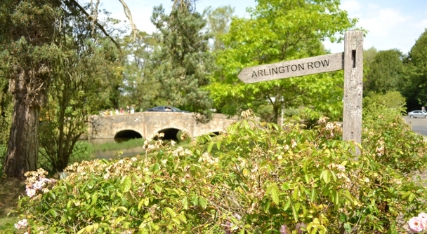 【口コミあり】英国で最も美しい田園へ！心を掴まれるコッツウォルズ半日観光