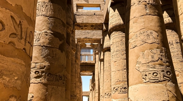 発掘ニュースで再注目！古代エジプト文明の宝庫ルクソール、南聖湖が眠るカルナック神殿へ
