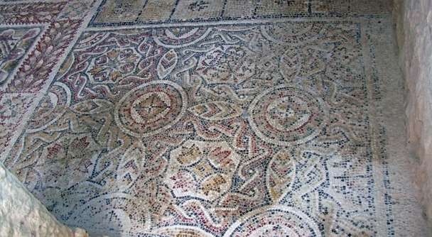 ワールドカップで激突のチュニジアを一度訪ねませんか？世界遺産ドゥッガ＆ブラ・レジア1日ツアー