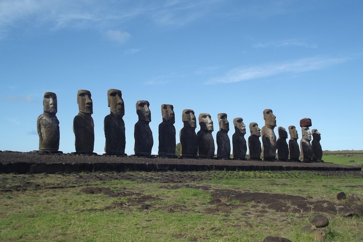 世界遺産 イースター島3泊4日 モアイが見つめる先へ ― 人類最大の謎に触れる旅