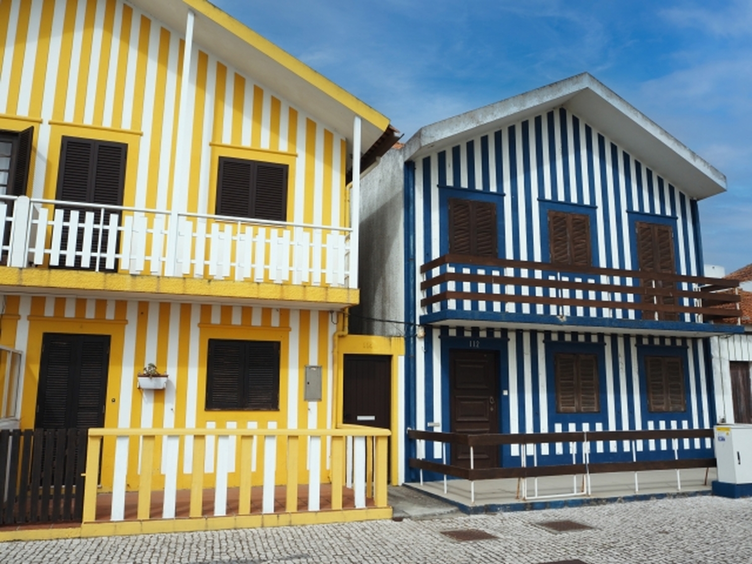 オビドス、コインブラ、アヴェイロ。 リスボンからポルトへ、300kmのあなただけのポルトガル旅