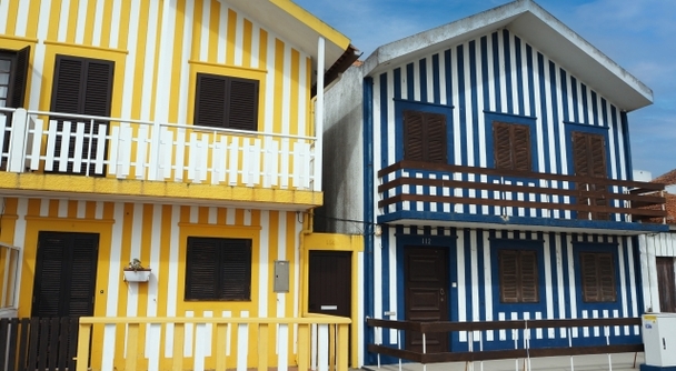 オビドス、コインブラ、アヴェイロ。 リスボンからポルトへ、300kmのあなただけのポルトガル旅