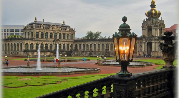 ドイツって何だ？その答えはこの街にある。音楽とバロックの都ドレスデン旧市街を歩く