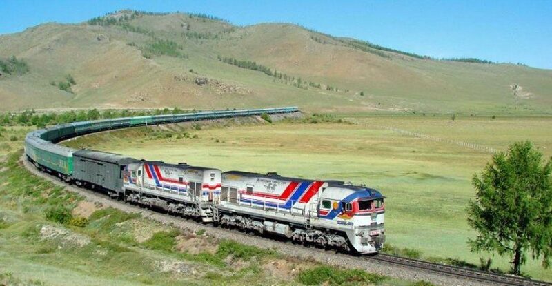 ウランバートル発　シベリア鉄道体験乗車付き　ウランバートル・テレルジ4泊5日間