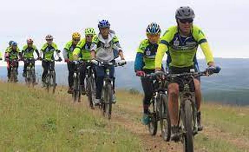 ウランバートル発　テレルジ国立公園　マウンテンバイクツアー4日間