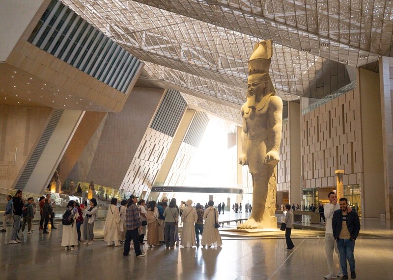 カイロ発 ギザの3大ピラミッド、スフィンクスそして大エジプト博物館 1