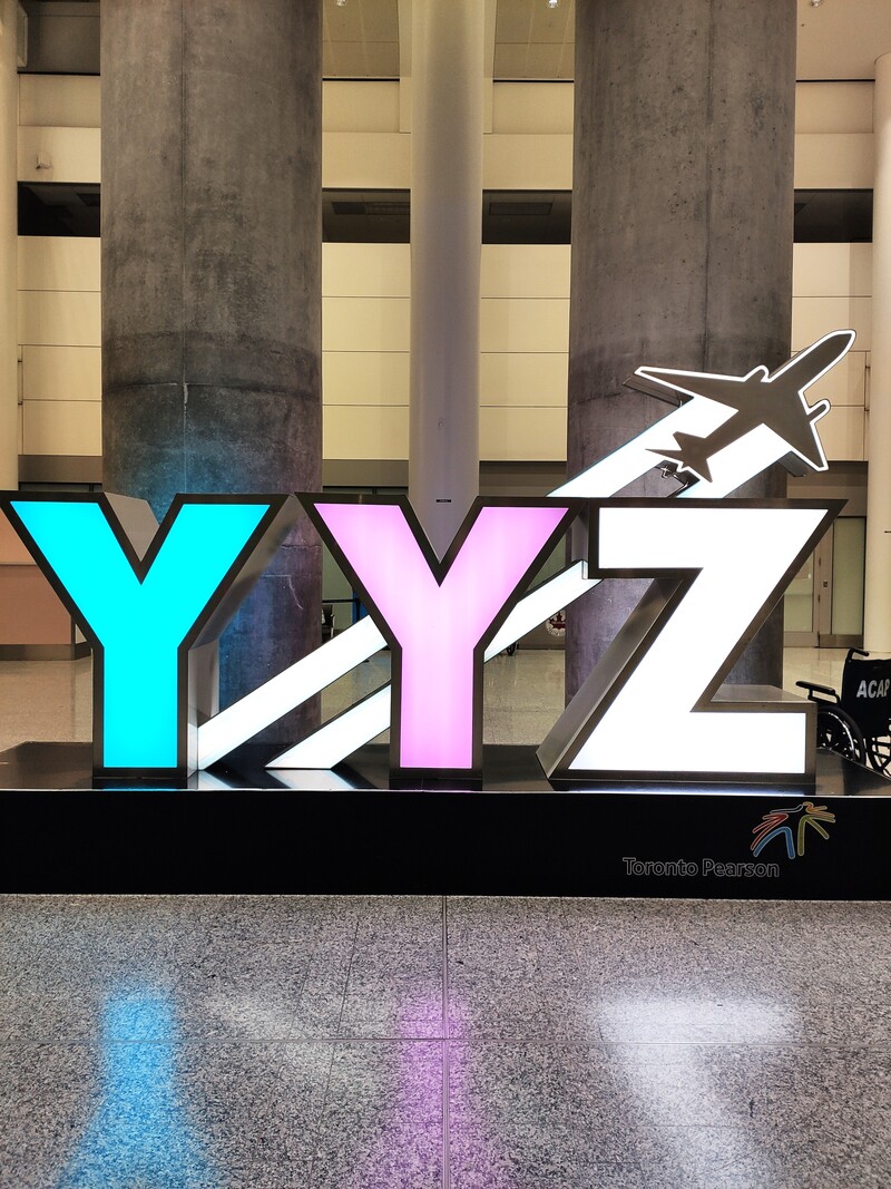 ナイアガラの滝発　トロント空港　片道送迎サービス